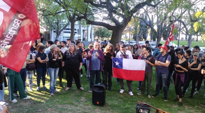 Abrazo a la lucha del pueblo chileno