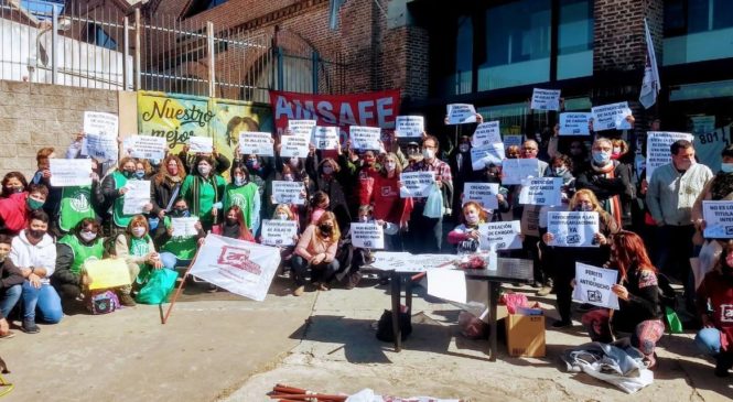 Comedores escolares: “ni tres empanadas”